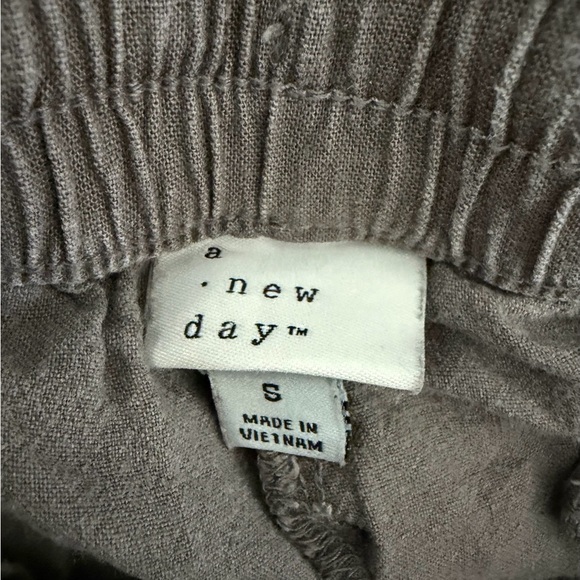 a new day Linen Pants in Tan - Picture 3 of 4